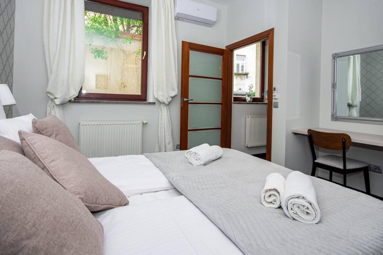 Inpoint 2-Bedrooms Apartment With Private Garden And Free Parking Краків Екстер'єр фото